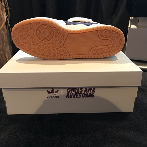 Adidas 84 - Picture 4 of 7